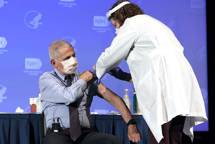 Dr. Anthony Fauci gets the COVID-19 vaccine.