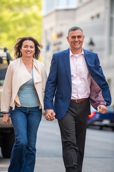 Holly and her husband Josh walking near VCU Medical Center