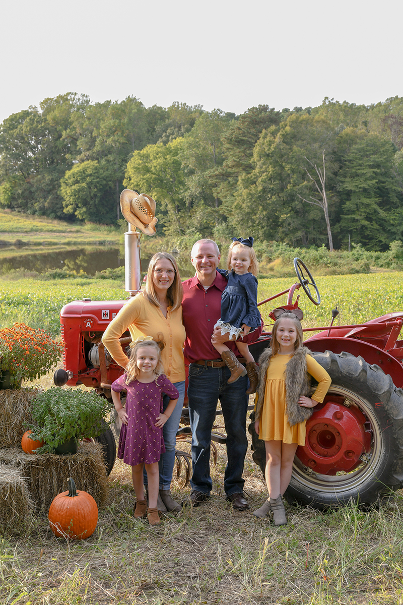 Zeb Elliott likes to exceed expectations and bring joy to his family. He and his wife have three girls, ages 3, 5 and 7